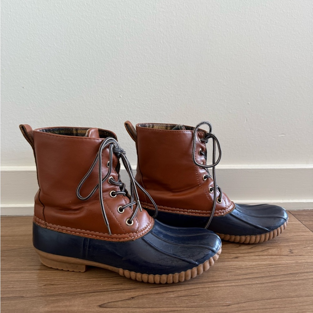 STEVE MADDEN RAIN BOOTS